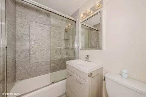 Bath - 33 E Cedar St #3D, Chicago, IL 60611 photo 1 of 1