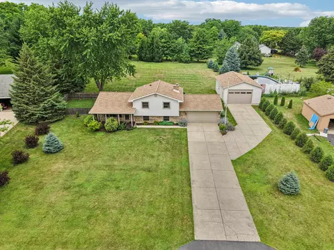 4924 5th St, Winthrop Harbor, IL 60096