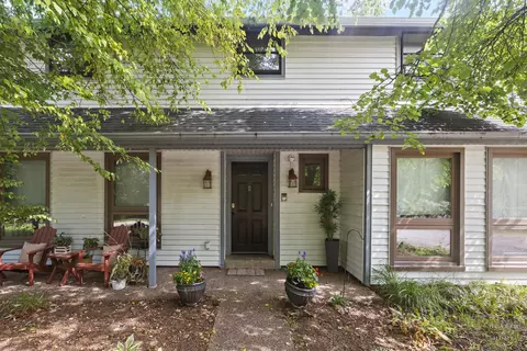99 Lee Rd, Northbrook, IL 60062 photo 2