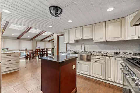 99 Lee Rd, Northbrook, IL 60062 photo 21
