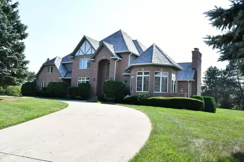 5 Harvest Glen Ct, Hawthorn Woods, IL 60047