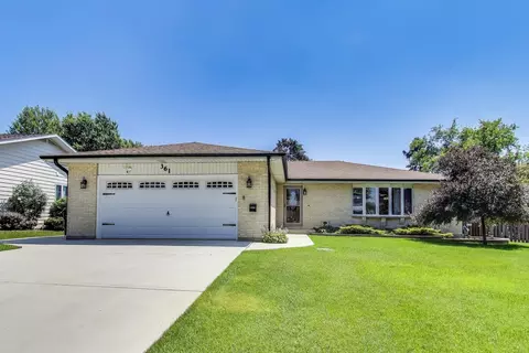 361 Everett Ave, Crystal Lake, IL 60014