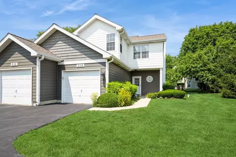 514 Woodhaven Dr, Mundelein, IL 60060