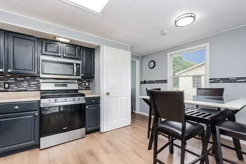 Kitchen - 1420 Manhatas Trl, Algonquin, IL 60102 photo 1 of 1