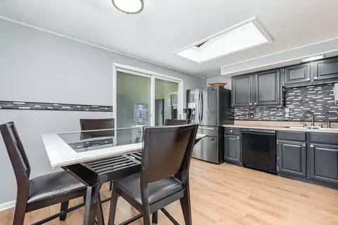 Dining - 1420 Manhatas Trl, Algonquin, IL 60102 photo 2 of 2