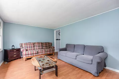 Living - 1420 Manhatas Trl, Algonquin, IL 60102 photo 2 of 2