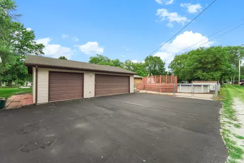 Exterior - 502 8th St, Mazon, IL 60444 photo 5 of 6