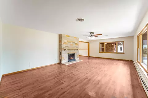 Living - 502 8th St, Mazon, IL 60444 photo 1 of 8
