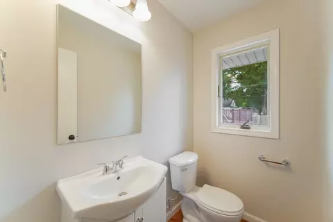 Bath - 502 8th St, Mazon, IL 60444 photo 1 of 6