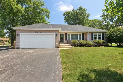 19309 Wolf Rd, Mokena, IL 60448