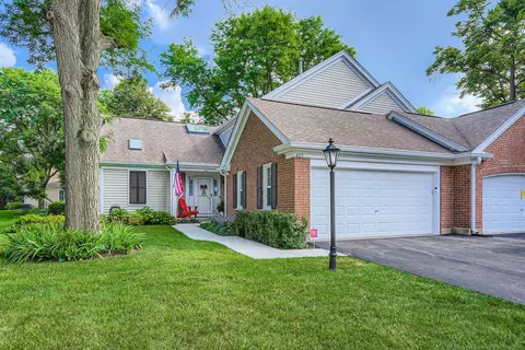 457 Sutherland Ln, Prospect Heights, IL 60070
