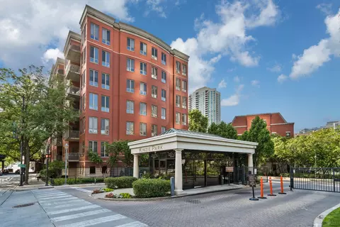486 N Clinton St, Chicago, IL 60654