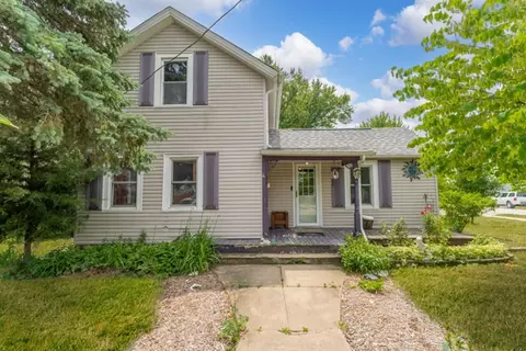 203 E Main St, Carpentersville, IL 60110