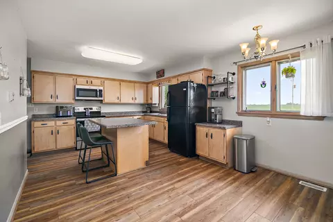 Kitchen - 1506 S 16000w Rd, Reddick, IL 60961 photo 1 of 2
