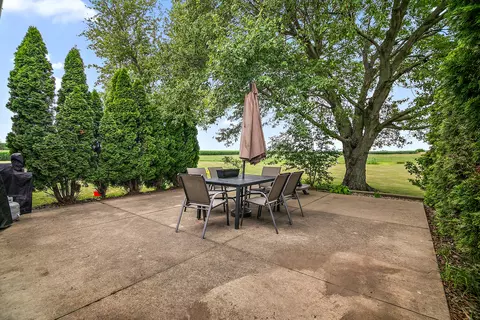 Exterior - 1506 S 16000w Rd, Reddick, IL 60961 photo 2 of 7