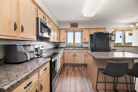Kitchen - 1506 S 16000w Rd, Reddick, IL 60961 photo 2 of 2