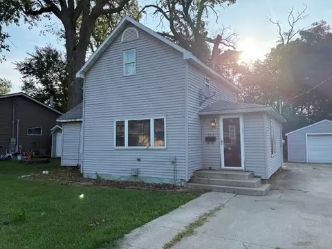 212 Yount Ave, Watseka, IL 60970