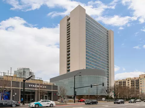Exterior - 500 W Superior St #1202, Chicago, IL 60654 photo 1 of 3