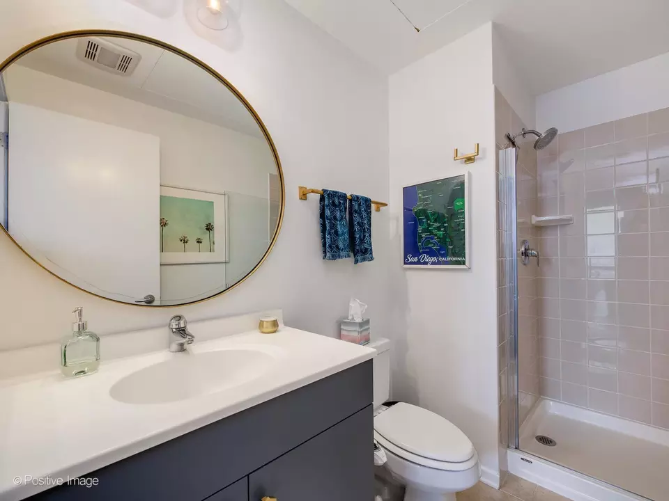 Bath - 500 W Superior St #1202, Chicago, IL 60654 photo 3 of 3