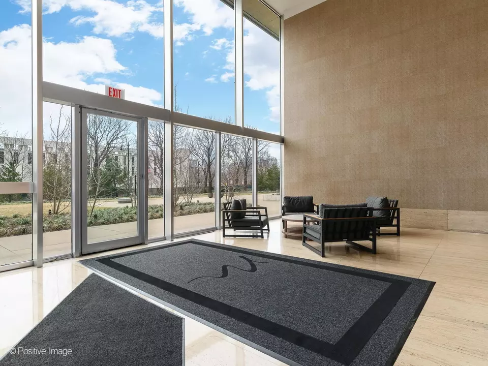Entry Way - 500 W Superior St #1202, Chicago, IL 60654 photo 2 of 2