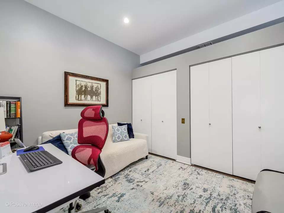 Bedroom - 500 W Superior St #1202, Chicago, IL 60654 photo 3 of 3