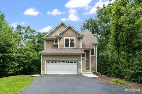 35 W440 Park Ave, Saint Charles, IL 60174