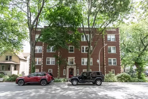 7301 N Wolcott Ave #2, Chicago, IL 60626