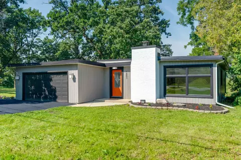 1803 Orchard Ln, Mchenry, IL 60050