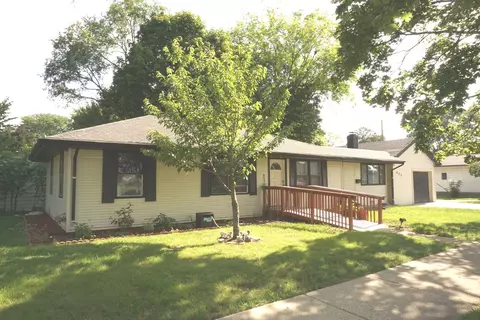 805 W Ridgeland Ave, Waukegan, IL 60085