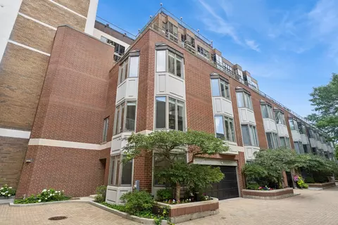 1740 N Clark St #1730, Chicago, IL 60614