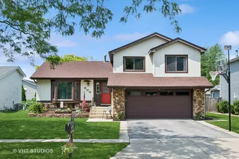 800 Cardinal Ln, Elk Grove Village, IL 60007