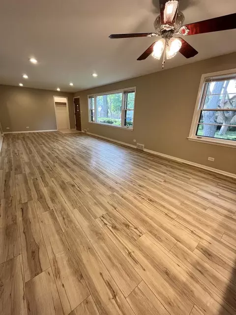 871 High St, Elgin, IL 60123 photo 9
