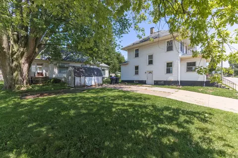 704 E Oakland Ave, Bloomington, IL 61701 photo 23