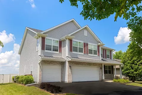 411 S Regulators St, Rochelle, IL 61068