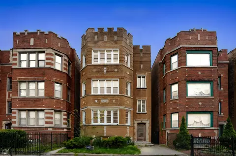 7711 S Essex Ave, Chicago, IL 60649