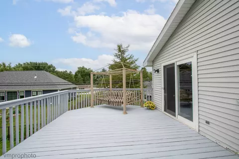 Exterior - 4402 Elmleaf Dr, Mchenry, IL 60051 photo 3 of 7