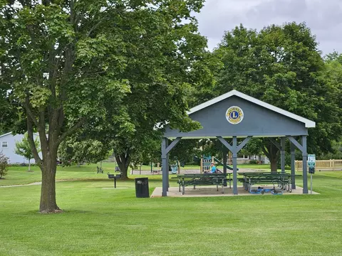 Exterior - 4402 Elmleaf Dr, Mchenry, IL 60051 photo 6 of 7