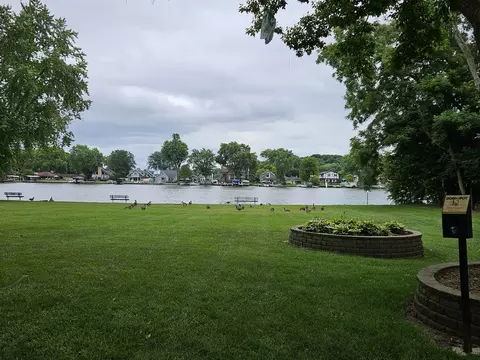 View/Area - 4402 Elmleaf Dr, Mchenry, IL 60051 photo 2 of 4
