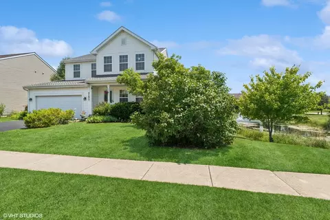 Exterior - 31577 N Clearwater Dr, Lakemoor, IL 60051 photo 2 of 4