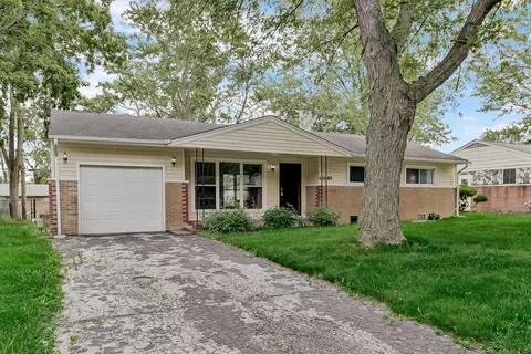 Exterior - 16623 Spaulding Ave, Markham, IL 60428 photo 3 of 8