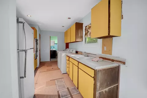 Kitchen - 16623 Spaulding Ave, Markham, IL 60428 photo 1 of 1