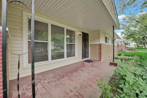Exterior - 16623 Spaulding Ave, Markham, IL 60428 photo 4 of 8