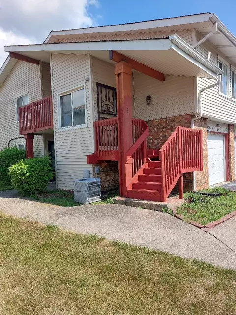735 Sandpiper Ct #1, University Park, IL 60484