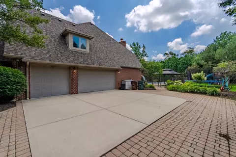 Exterior - 11617 Coach Dr, Mokena, IL 60448 photo 5 of 9