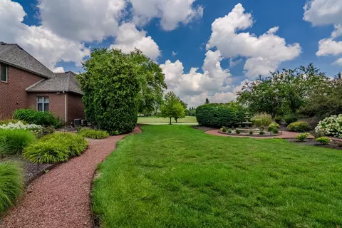 Exterior - 11617 Coach Dr, Mokena, IL 60448 photo 8 of 9