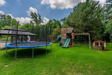 Exterior - 11617 Coach Dr, Mokena, IL 60448 photo 4 of 9