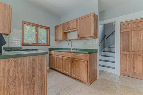 538 Raymond St, Elgin, IL 60120 photo 12