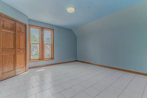 538 Raymond St, Elgin, IL 60120 photo 13