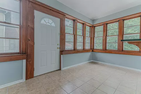 538 Raymond St, Elgin, IL 60120 photo 10