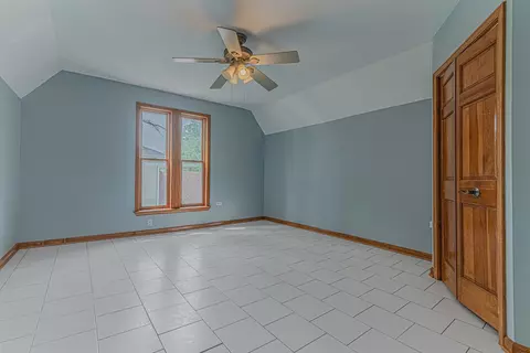 538 Raymond St, Elgin, IL 60120 photo 14
